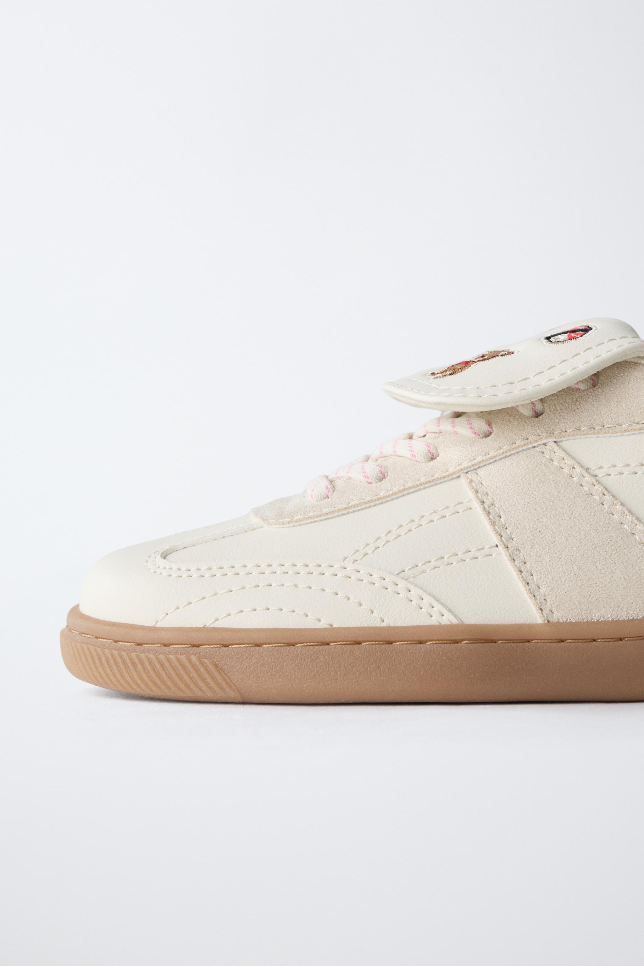 PATCH FLAP SNEAKERS
